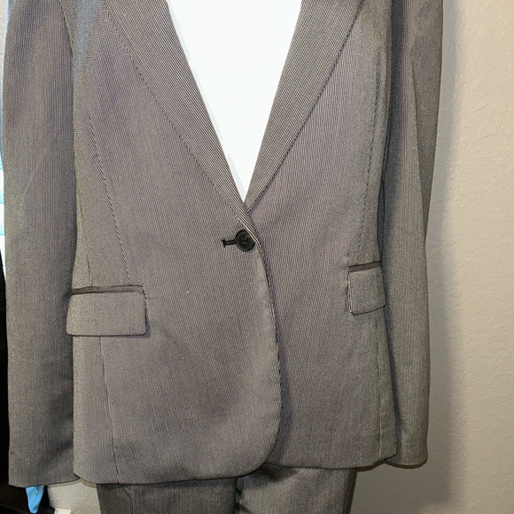 Worthington Jackets & Blazers - Women’s Worthington Grey and Black Blazer